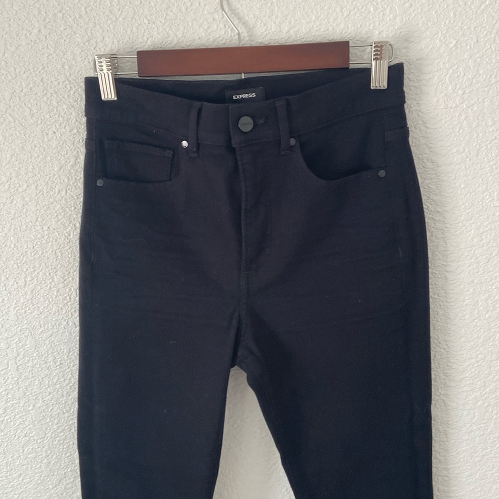 Express, 4 Short, black, stretchy, skinny jeans
